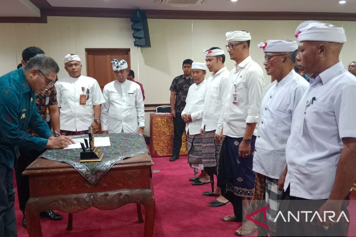 Tiga kades digantikan oleh Bupati Gianyar karena mencalonkan diri sebagai legislatif.