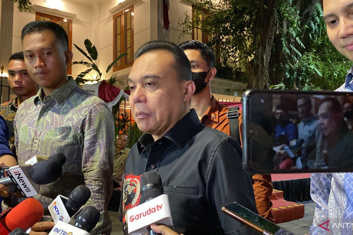 Gerindra menolak terlibat dalam perdebatan mengenai status Gibran yang saat ini masih menjadi kader PDI Perjuangan