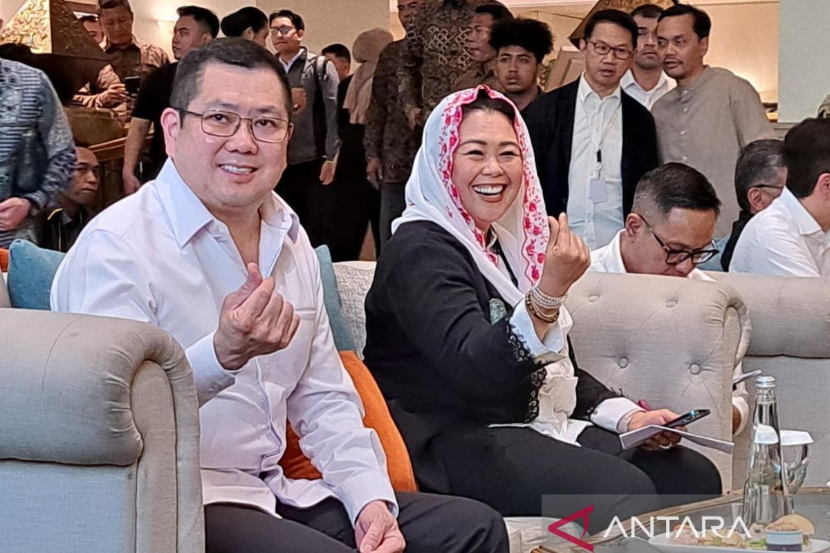 Hary Tanoesoedibjo mendukung dengan baik Yenny Wahid yang juga mendukung Ganjar-Mahfud.