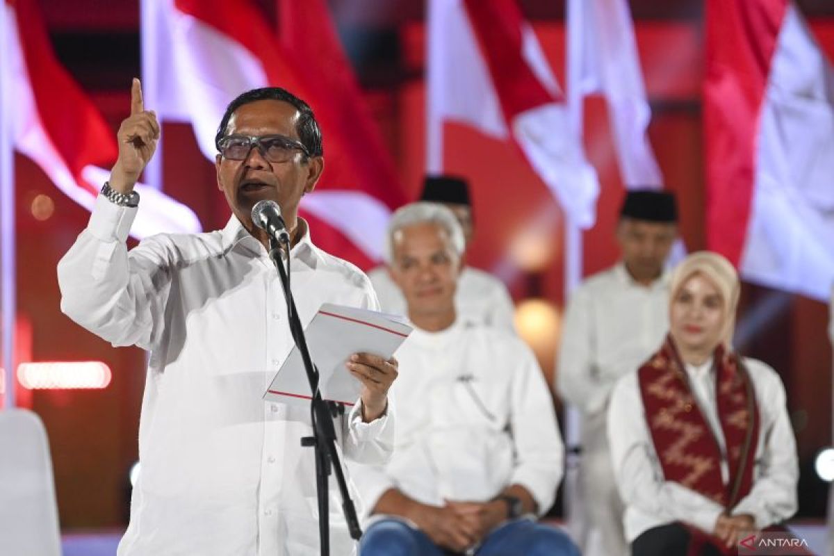 Mahfud MD tidak akan menggantikan Surya Paloh sebagai Ketua Umum NasDem