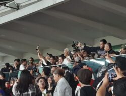 Semua Mata Tertuju pada Ganjar Saat Nonton Soekarno Cup, Diteriakkan “Presiden” oleh Para Penonton