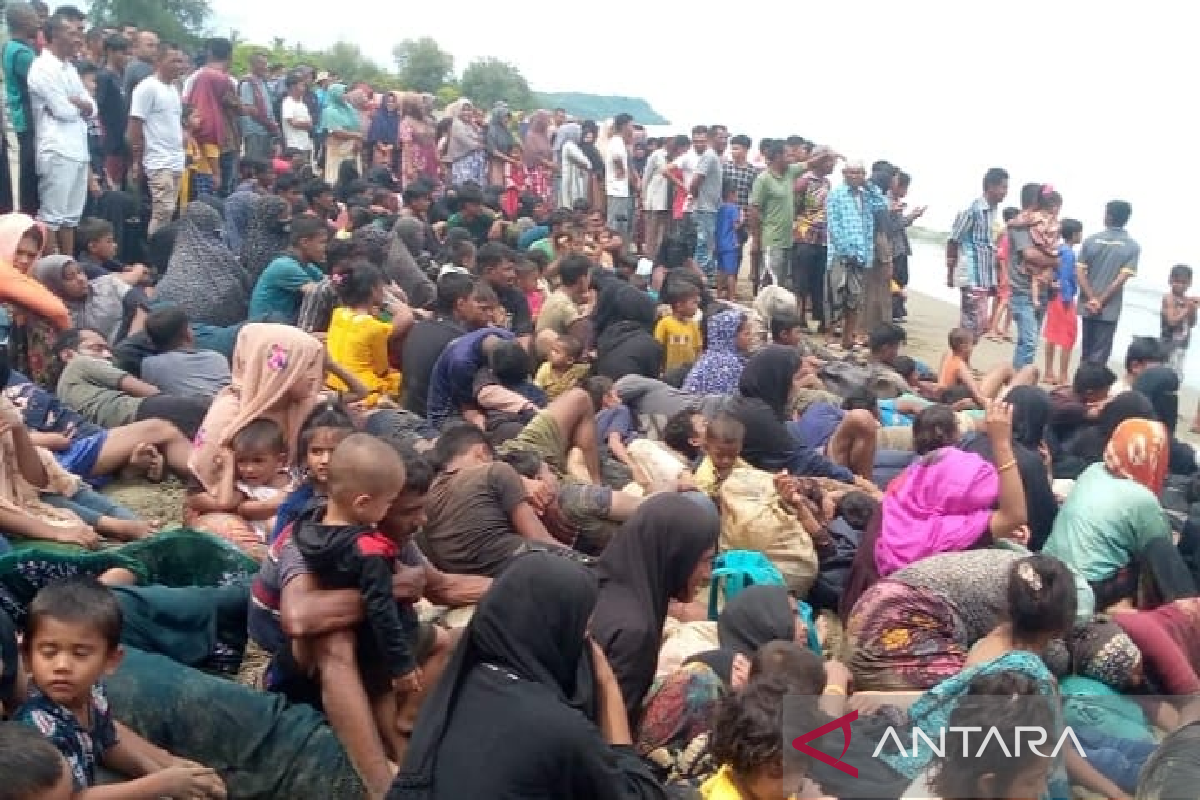 Perkampungan di Pidie, Aceh diserbu oleh 220 imigran Rohingya