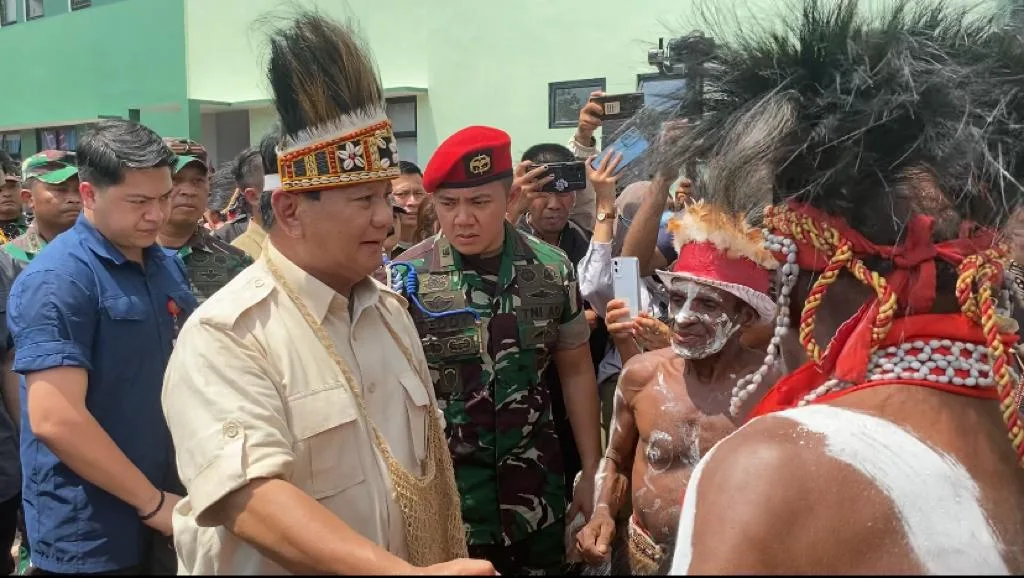 Prabowo Subianto Memberikan Sumbangan Rp 5 Miliar kepada Masyarakat Kamoro di Mimika