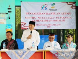 HNW mendonasikan alat bantu disabilitas senilai Rp110 juta kepada masyarakat.