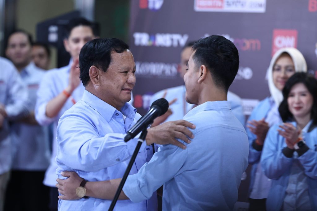 Prabowo Memuji Performa Memukau Gibran dalam Debat Pilpres 2024