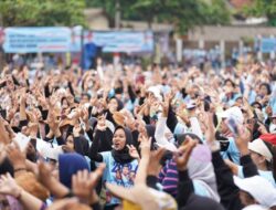 Warga Subang Merasa Bahagia Bertemu Prabowo dan Berdoa Agar Menang dalam Satu Putaran