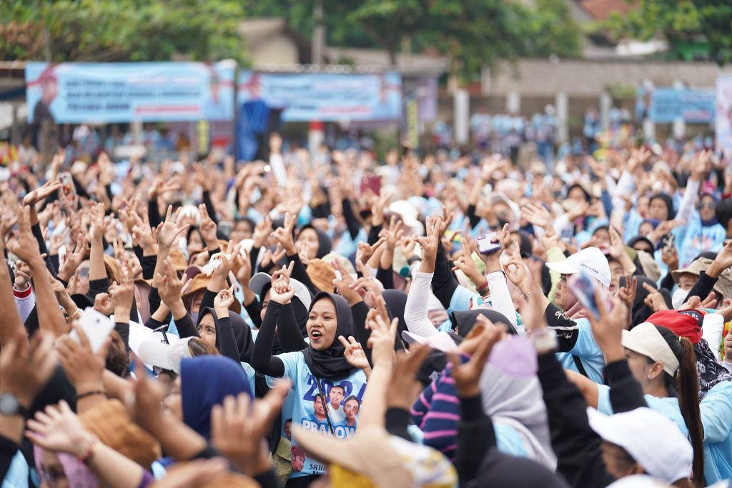 Warga Subang Merasa Bahagia Bertemu Prabowo dan Berdoa Agar Menang dalam Satu Putaran