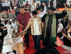 Mahfud menyebutkan bahwa dana abadi pesantren akan mendukung program pembayaran gaji bagi guru ngaji