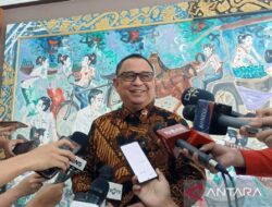 Ari Dwipayana memastikan bahwa semua menteri tetap solid dalam membantu Presiden