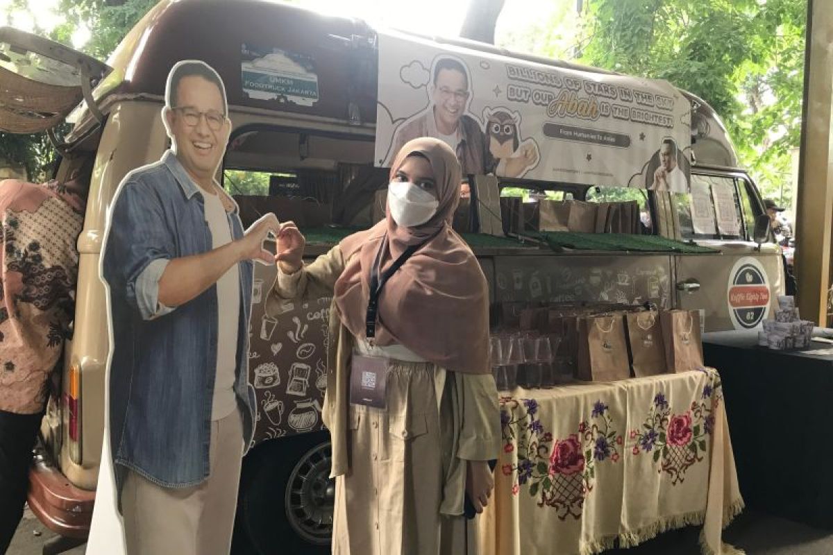 Anies merasa terharu dengan kedatangan food truck K-pop dari para pendukungnya